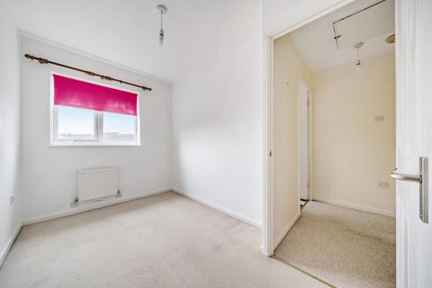 25 Barrington Close, Witney, OX28 5FJ