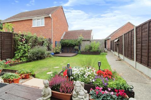 3 bedroom semi-detached house for sale, Stour Walk, COLCHESTER, Essex, CO4