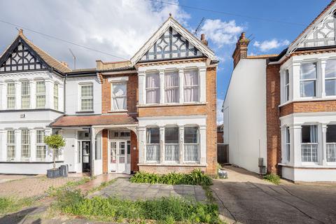 6 Cranley Road, Westcliff-on-sea, SS0 8AL
