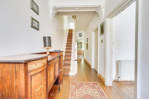 6 Cranley Road, Westcliff-on-sea, SS0 8AL