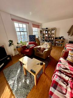 2 bedroom flat to rent, Stoke Newington High Street, N16 0NL