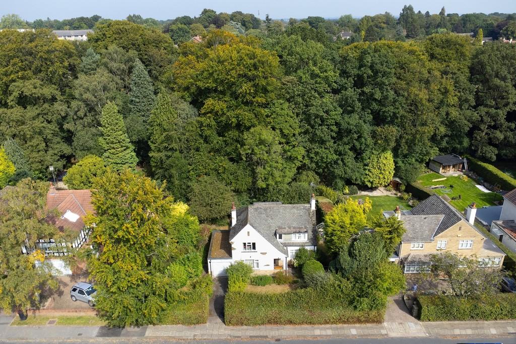 Hornbeam Crescent, Harrogate 3 bed detached house for sale £675,000