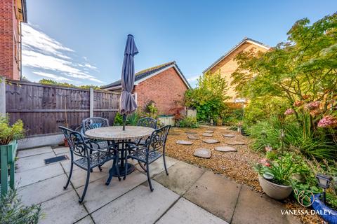 8 Avon Gardens, Cottam, Preston, PR4 0NR