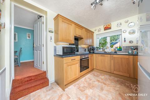 8 Avon Gardens, Cottam, Preston, PR4 0NR