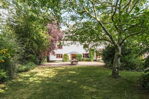 6 bedroom farm house for sale, Ashwellthorpe