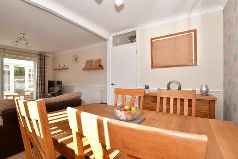 29 Lisle Close, Gravesend, DA12 4XH