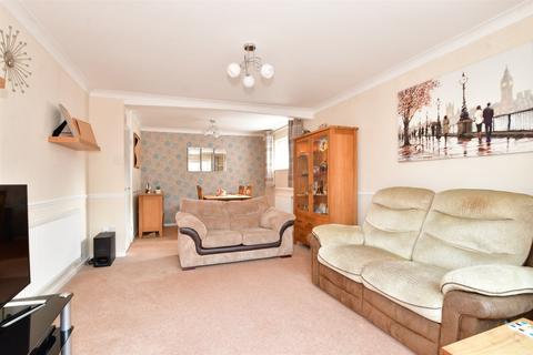 29 Lisle Close, Gravesend, DA12 4XH