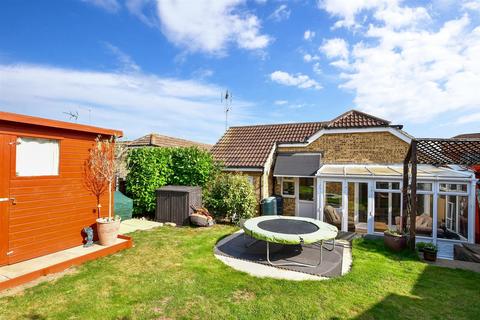 29 Lisle Close, Gravesend, DA12 4XH