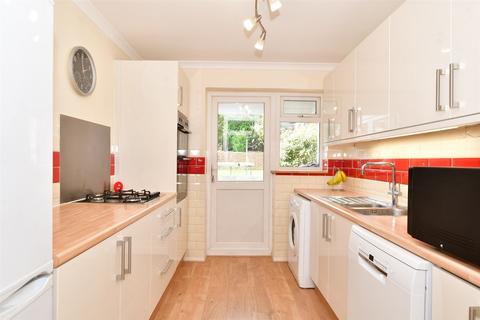 29 Lisle Close, Gravesend, DA12 4XH