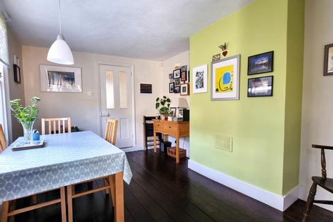 3 bedroom end of terrace house for sale, North Cross Road, East Dulwich, London, SE22