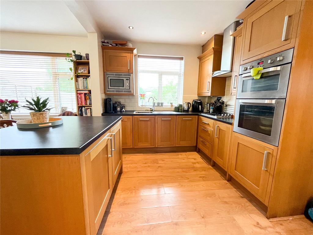 Montague Road, AshtonunderLyne... 3 bed semidetached house for sale