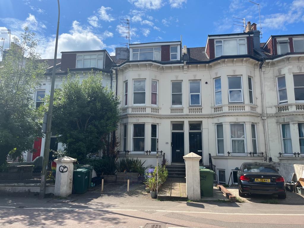 Preston Road, Brighton 2 bed flat £1,350 pcm (£312 pw)