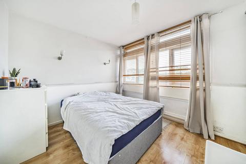 2 bedroom flat for sale, Cedars Road, Clapham, London, SW4