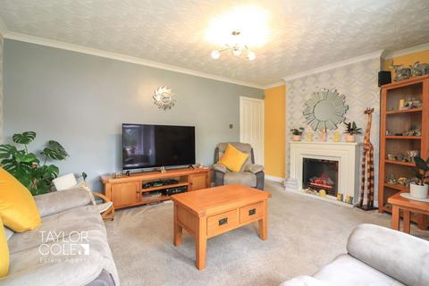 32 Hazelgarth, Wilnecote, Tamworth, B77 4HL