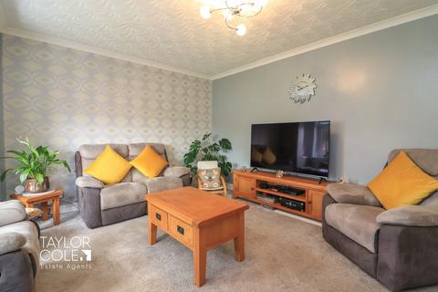 32 Hazelgarth, Wilnecote, Tamworth, B77 4HL