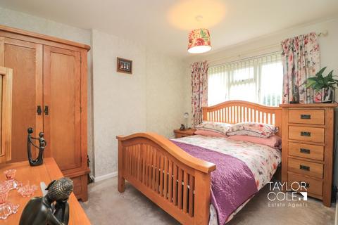 32 Hazelgarth, Wilnecote, Tamworth, B77 4HL