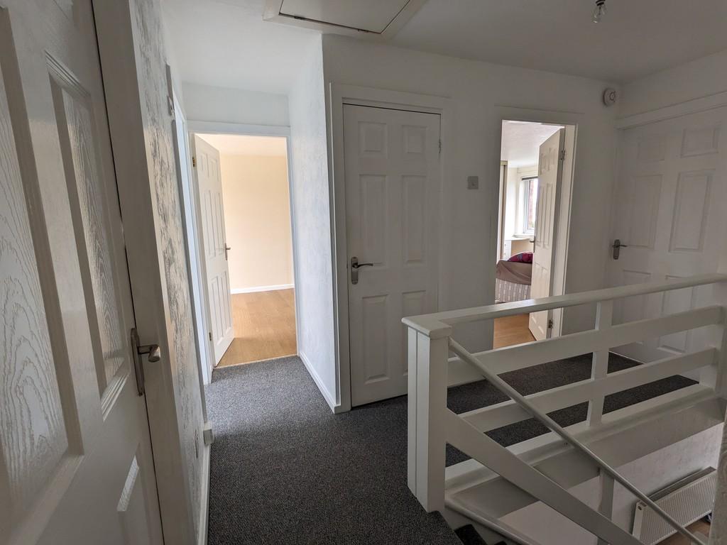 Fowgay Drive, Solihull 4 bed detached house £2,300 pcm (£531 pw)