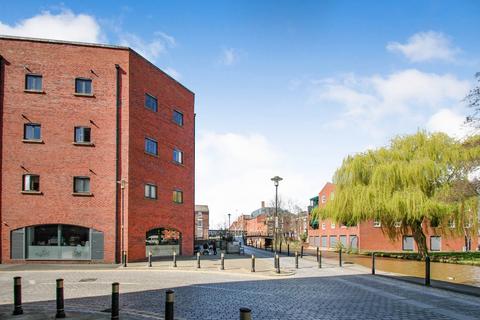 2 bedroom flat to rent, The Square, Seller Street, Chester, Cheshire, CH1