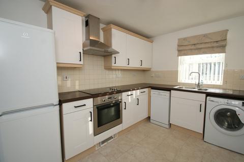 2 bedroom flat to rent - Waters Walk, Bradford, West Yorkshire, BD10