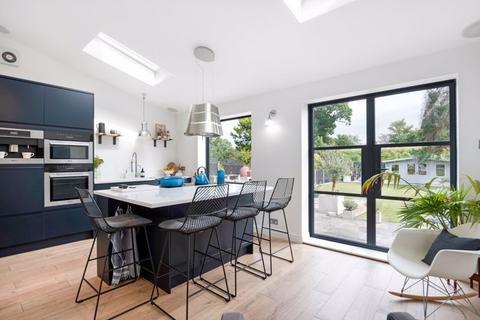 113 Glenhurst Avenue, Bexley, DA5 3QQ