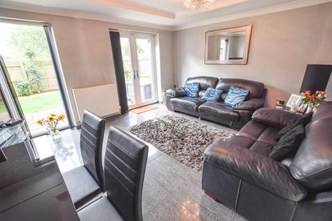 4 bedroom semi-detached house for sale, Lawnhurst Avenue, Manchester, Greater Manchester, M23