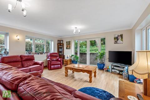 4 bedroom detached house for sale, High Road, Stapleford, Hertford