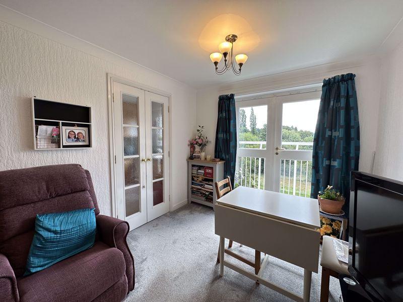 Wombrook Court, WOMBOURNE, WV5 9AA 1 bed apartment for sale £155,000
