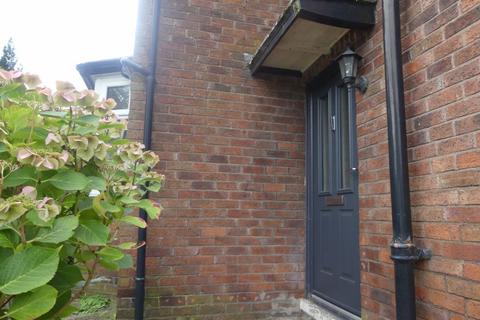 3 bedroom semi-detached house to rent, Blackthorn Avenue, Manchester M19