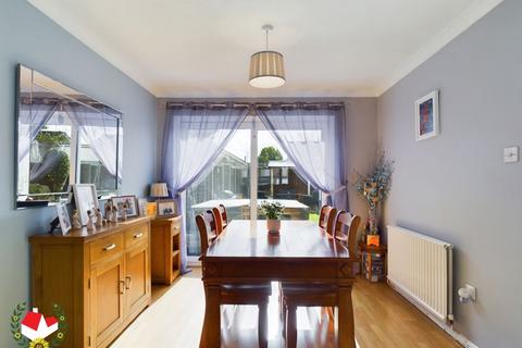 5 Filbert Close, Abbeydale, Gloucester, GL4 5EX