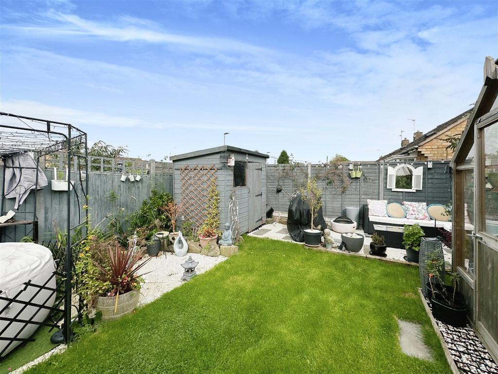 Piers Road, Glenfield 4 bed semidetached house for sale £279,959