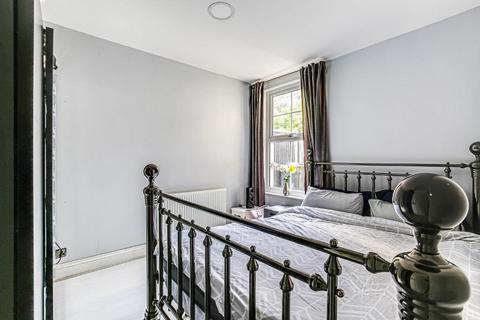 1 bedroom maisonette for sale, Chelsham Road, South Croydon, Surrey, CR2 6HZ