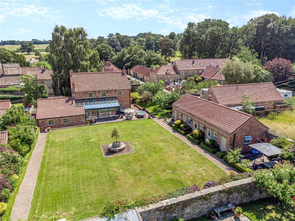 Studley Roger, Ripon, North Yorkshire 5 bed detached house for sale £