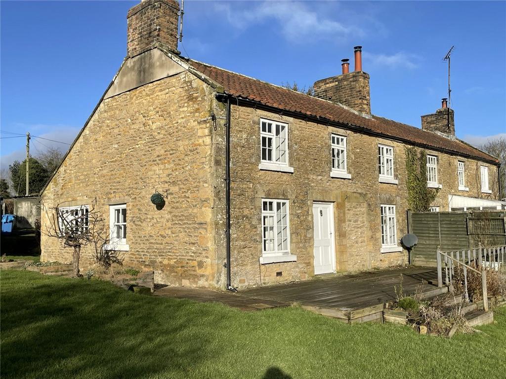 Wrench Green, Hackness, Scarborough, North Yorkshire, YO13 3 bed semi