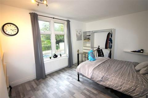 1 bedroom in a house share to rent, City Road, Sheffield, SHEFFIELD, S2 1GE