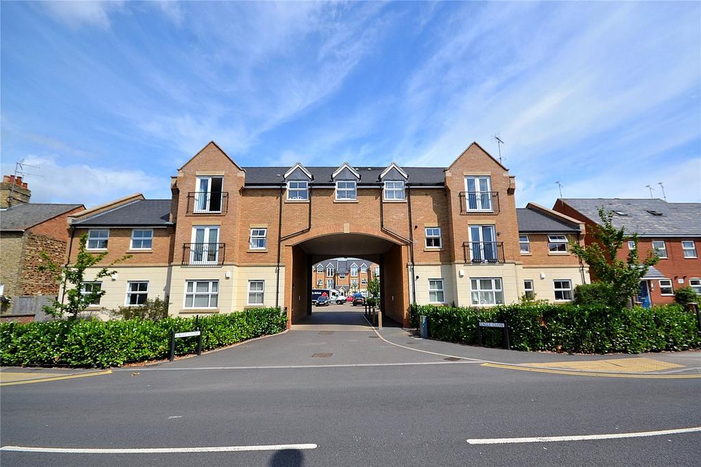 Leighton Buzzard, Bedfordshire LU7 2 bed apartment £210,000