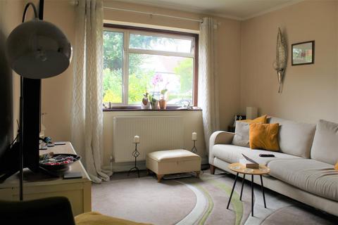 2 bedroom maisonette for sale - Walnut Way, Ruislip