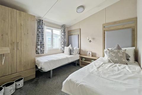 2 bedroom park home for sale, Faversham Road, Seasalter, Whitstable