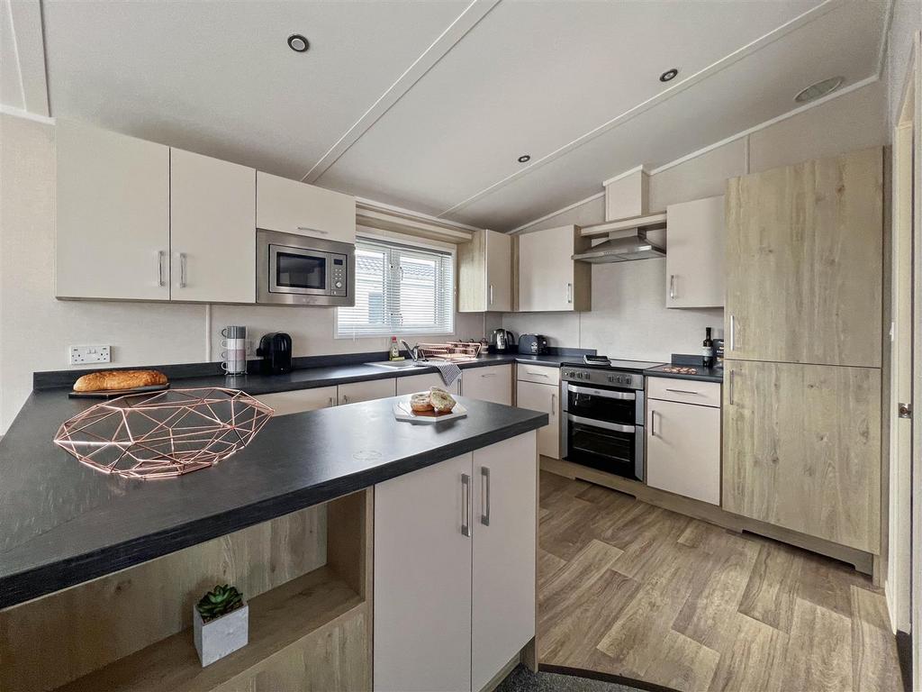 Faversham Road, Seasalter, Whitstable 2 bed park home for sale £137,995