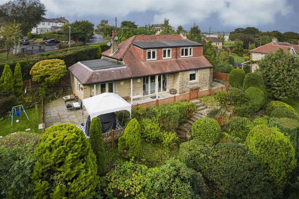 Far Banks, Honley, Holmfirth 4 bed house £595,000