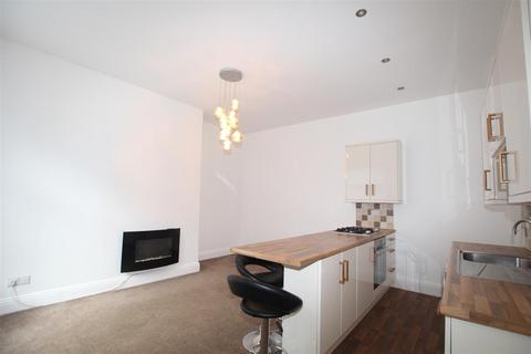 3 bedroom terraced house to rent - Cardigan Street, Queensbury, Bradford