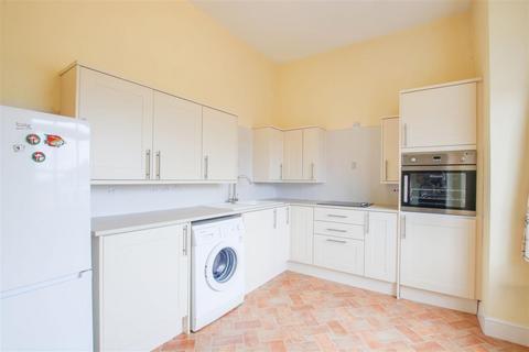 1 bedroom flat for sale, Chauncy Court, Hertford