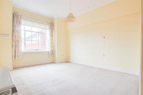 1 bedroom flat for sale, Chauncy Court, Hertford