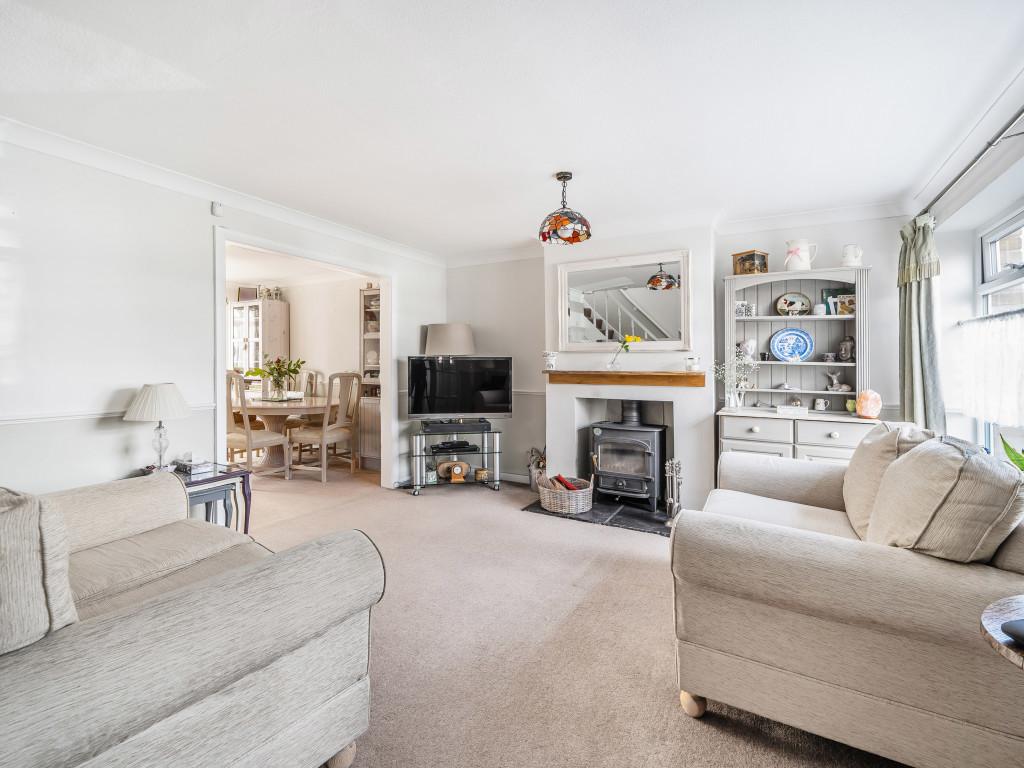 Glenfield Avenue, Wetherby, West Yorkshire 3 bed semidetached house