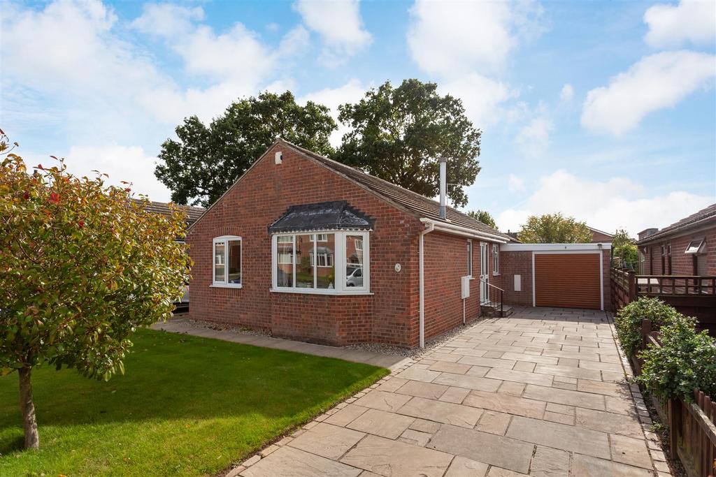 Forest Close, Wigginton, York 3 bed detached bungalow £385,000