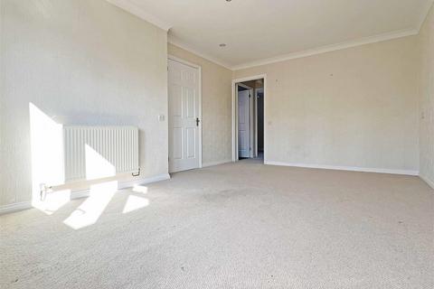 2 bedroom retirement property for sale, Lea Close, Braintree