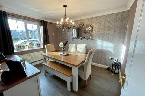 5 bedroom detached house to rent - Wake Way, Grange Park, Northampton NN4