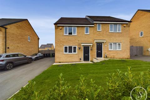 16 Blencarn Drive, Seacroft, Leeds, LS14 6ZF