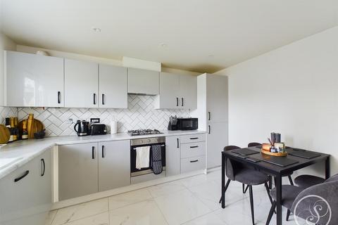 16 Blencarn Drive, Seacroft, Leeds, LS14 6ZF