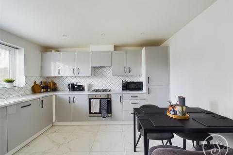 16 Blencarn Drive, Seacroft, Leeds, LS14 6ZF