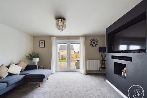 16 Blencarn Drive, Seacroft, Leeds, LS14 6ZF